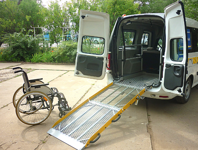 Услуги перевозки инвалидов колясочников